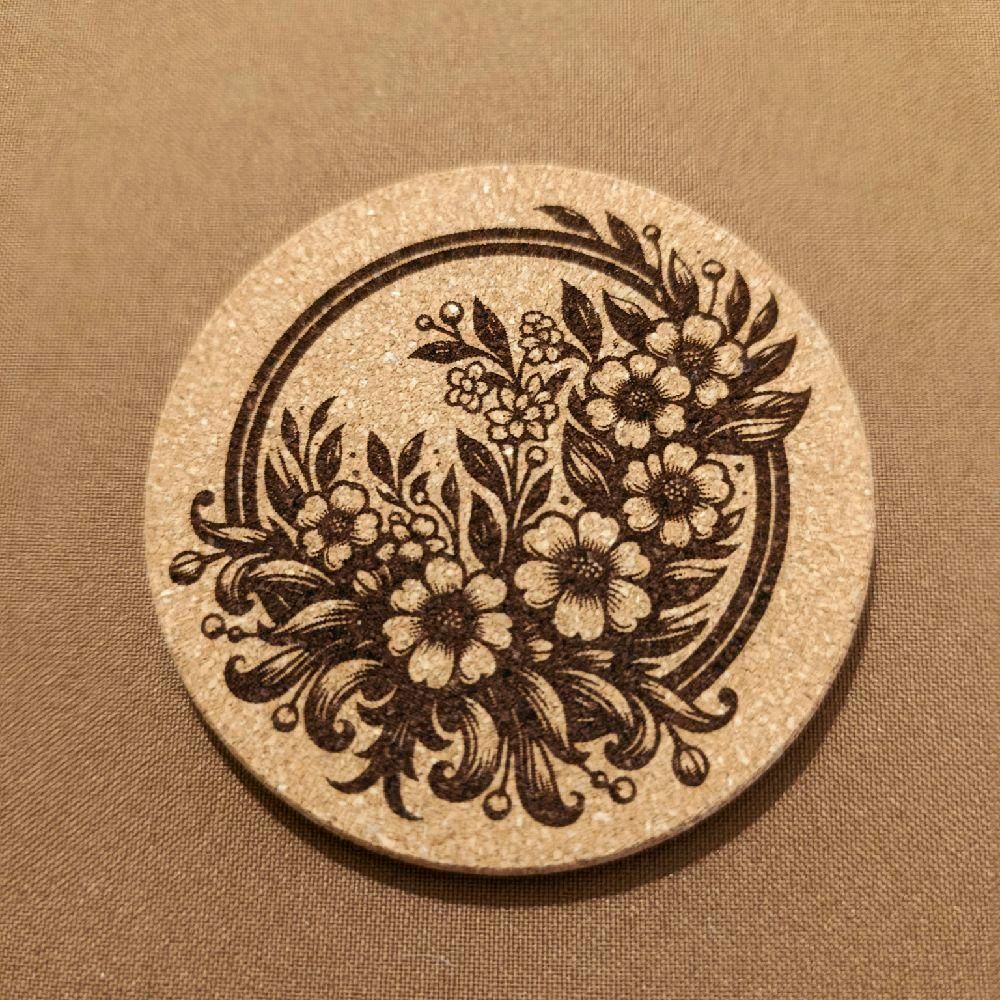 Dessous de verre gravé au laser, motif bouquet champêtre 